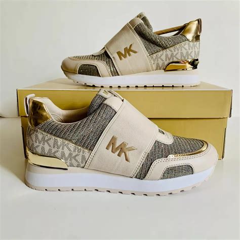 michael kors shoe warranty|Michael Kors refund.